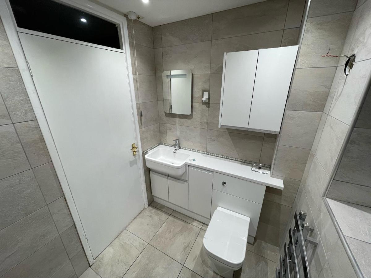 Riverside 2 Bedroom Townhouse With Car Charger Abergavenny Exterior foto