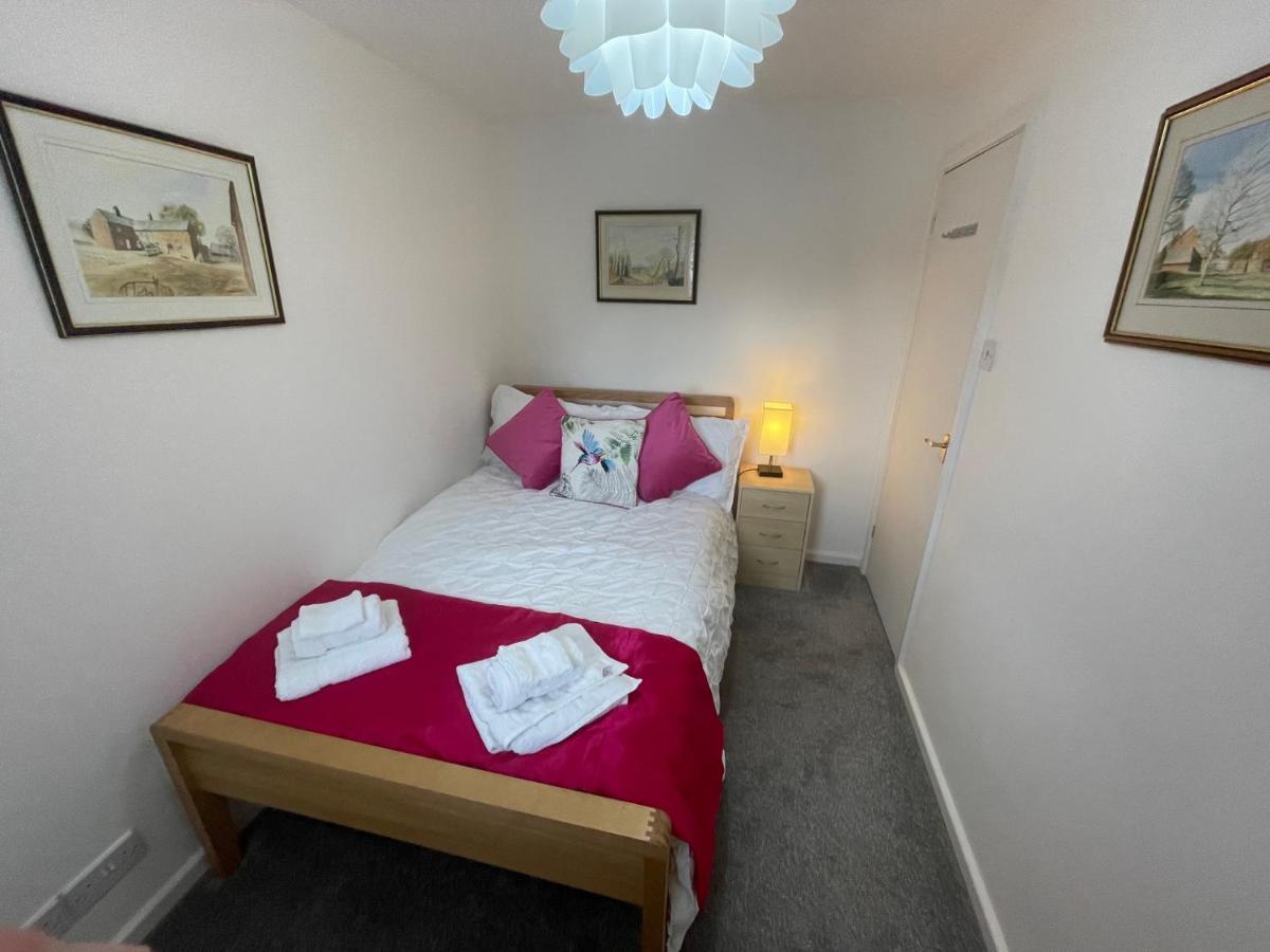 Riverside 2 Bedroom Townhouse With Car Charger Abergavenny Exterior foto